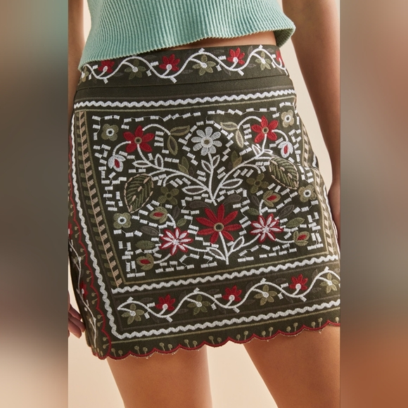Francesca's Collections Dresses & Skirts - NWT Francesca's Green Rosie Embroidered Scallop Hem Mini Skirt